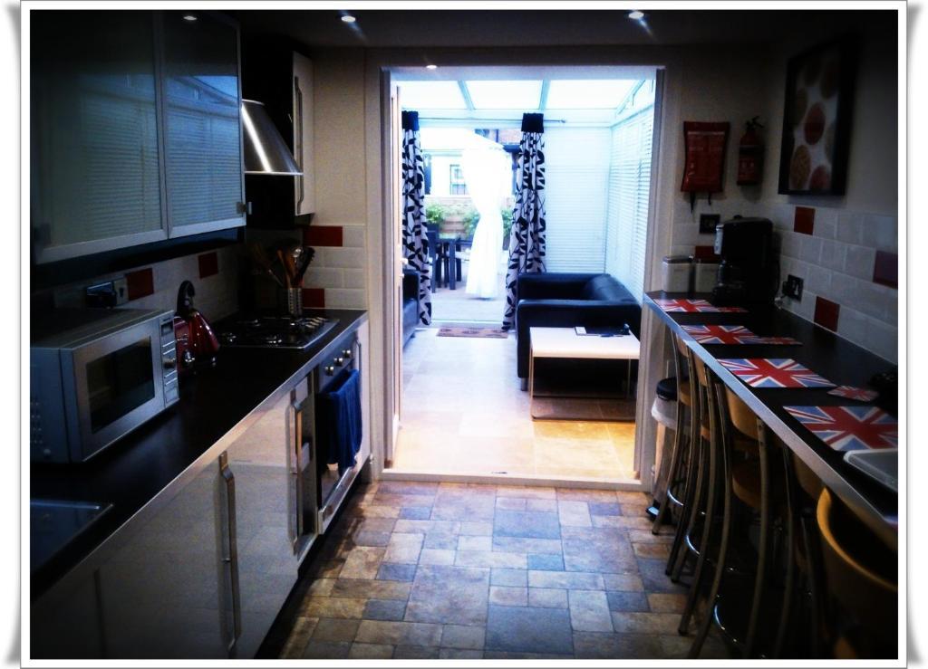 London Malvern Road Rooms To Let Ruang foto